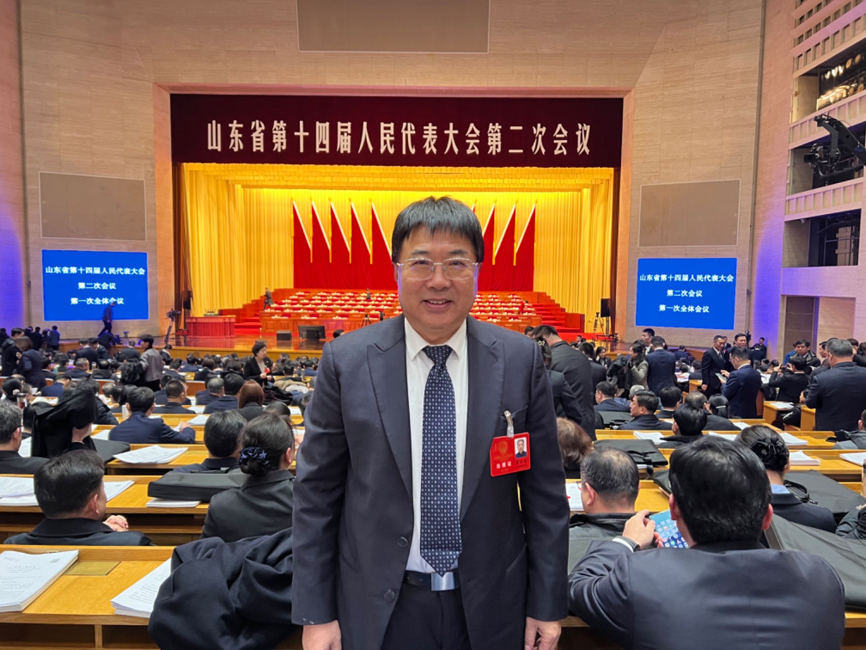 【新闻】切记使命继续，，，，，，，，认真履职尽责——918博天堂股份董事长曹积生出席省人代会